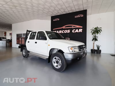 Toyota Hilux 2.5 D-4D CE AC