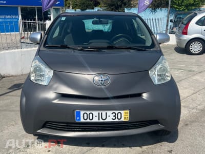 Toyota iQ 1.0 VVT-i
