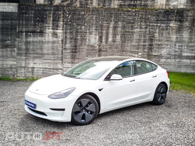 Tesla Model 3 Standard Range Plus RWD