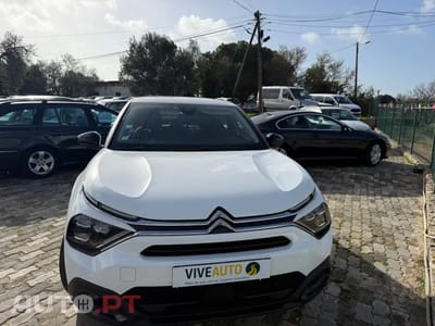 Citroen C4 Outro