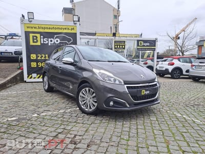 Peugeot 208 1.2 PureTech Signature