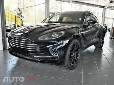 Aston Martin DBX 4.0 V8