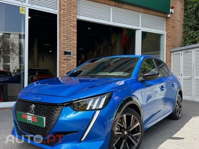 Peugeot 208 1.2 PureTech GT EAT8