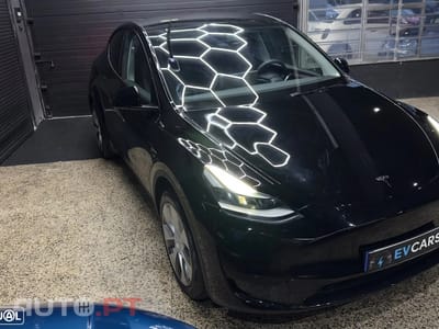 Tesla Model Y RWD