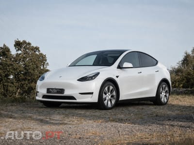 Tesla Model Y Standard Range RWD