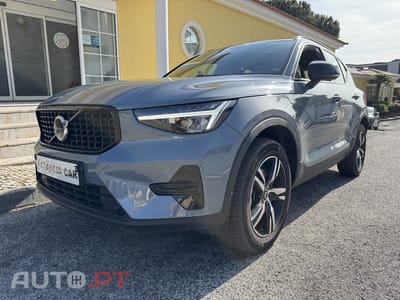 Volvo XC40 2.0 B3 Plus Dark
