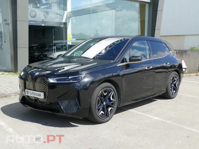 BMW iX xDrive 40 Pack Desportivo