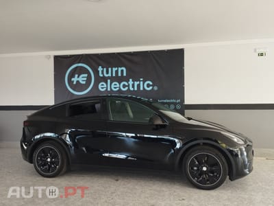 Tesla Model Y RWD
