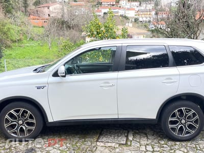 Mitsubishi Outlander PHEV Instyle Diamond 4WD