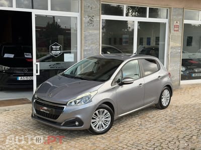 Peugeot 208 1.2 PureTech Signature