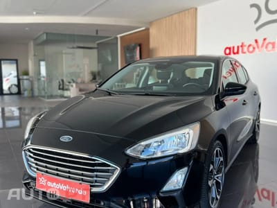 Ford Focus 1.0 EcoBoost S&S ST-LINE