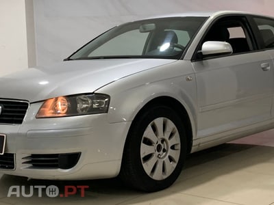 Audi A3 1.6 FSI ATTRACTION