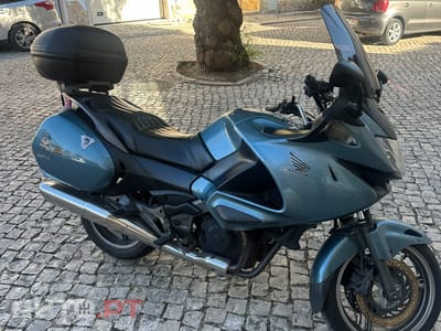 Honda Deauville NT700v