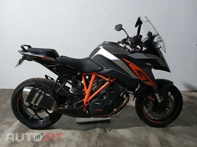 KTM Superduke GT 1290 ABS