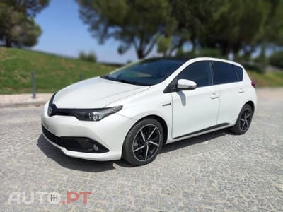 Toyota Auris 1.8 HSD Confort Pack Style CVT