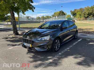Ford Focus ST Line