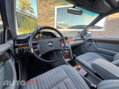 Mercedes-Benz W124 300 TD