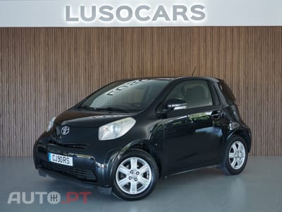 Toyota iQ 1.0 VVT-i 2 MultiDrive NAVI+Bluetooth
