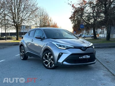 Toyota C-HR 1.8 Hybrid Square Collection