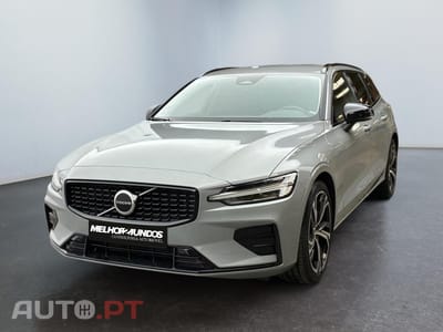 Volvo V60 2.0 B4 Plus Style Dark DCT