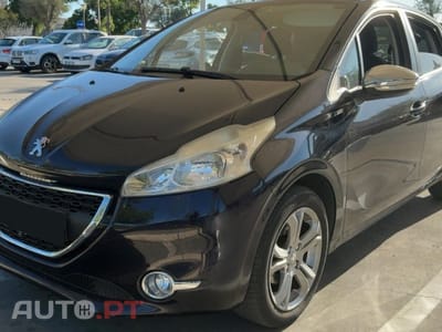 Peugeot 208 1.2 VTi SE Style