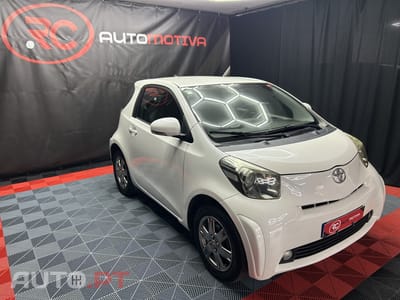 Toyota iQ 1.0 VVT-i