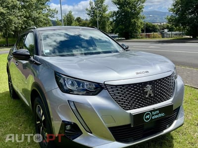 Peugeot E-2008 50 kWh Allure Pack
