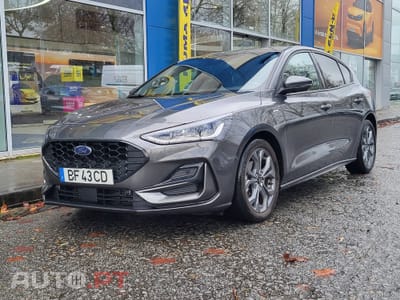 Ford Focus 1.0 EcoBoost MHEV ST-Line X