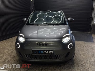 Fiat 500e La Prima