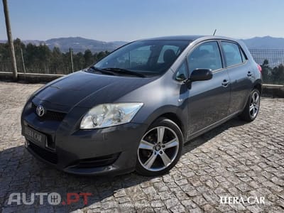 Toyota Auris Outro