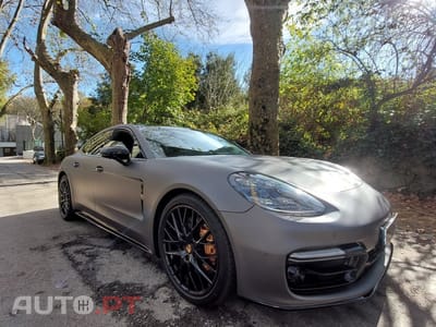 Porsche Panamera 4 E-Hybrid