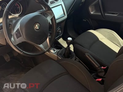 Alfa Romeo Mito 955
