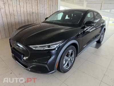 Ford Mustang Mach-E 75.7 kWh RWD