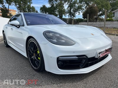Porsche Panamera 4 E-Hybrid