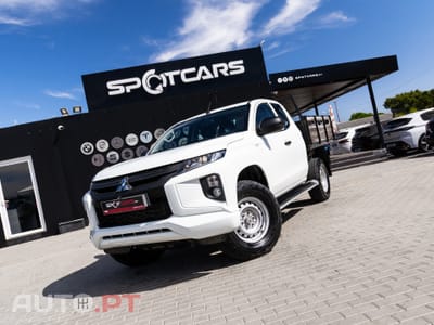 Mitsubishi L200 2.3 DI-D CD Invite Strakar Look 4WD