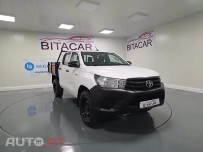 Toyota Hilux 2.4 D-4D 4WD CD CH