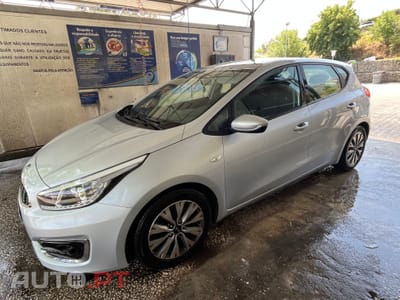 Kia Ceed 1.4 CRDi EX
