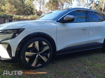 Renault Mégane E-Tech 220 Comfort Range Iconic