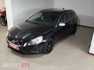 Volvo V60 2.0 D3 R-Design