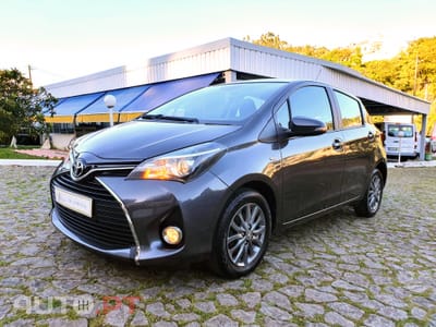 Toyota Yaris 1.0 VVT-i Comfort+Pack Style+Pack Techno+Navi