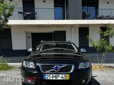 Volvo V50 R Design