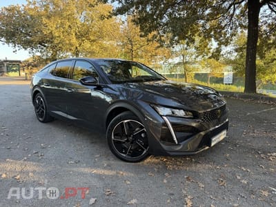 Peugeot 408 1.6 Hybrid Allure Pack e-EAT8