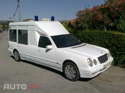 Mercedes-Benz E 220 CDi Ambulancia