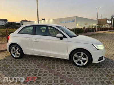 Audi A1 1.4 TDI (caixa automática 7 veloc)