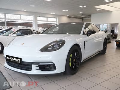 Porsche Panamera 4 E-Hybrid