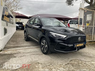 MG ZS EV 72.6 kWh Luxury OBC 11 kW