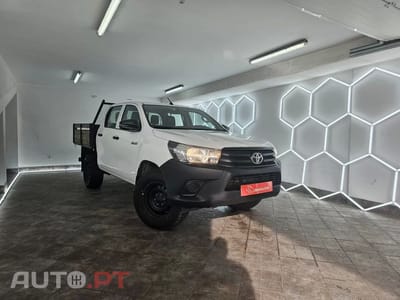 Toyota Hilux 2.4 D-4D 4WD CD CM