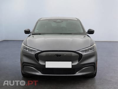 Ford Mustang Mach-E AWD PREMIUM