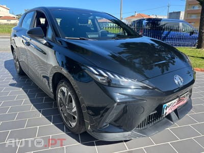 MG MG4 64 kWh Luxury