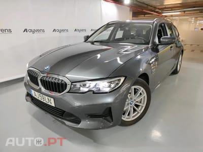 BMW 330 e Touring Auto